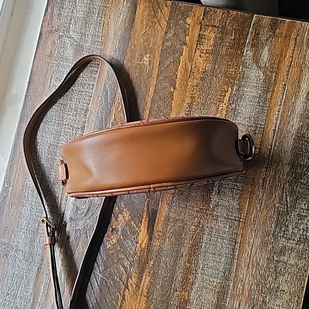 Coach Circle Crossbody In Rainbow Signature Pride Edition - Picture 4 of 11